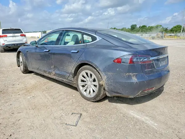 5YJSA1E24KF305589 2019 TESLA MODEL S - Image 2