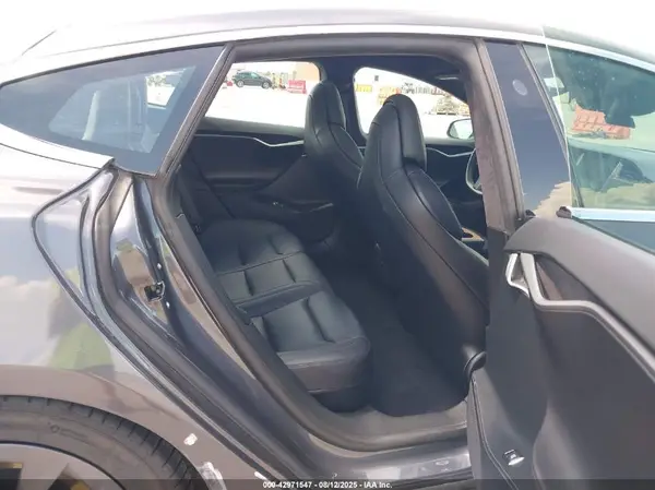 5YJSA1E24KF311683 2019 TESLA MODEL S - Image 8