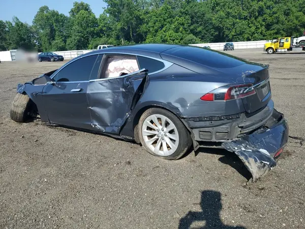 5YJSA1E24LF359556 2020 TESLA MODEL S - Image 2