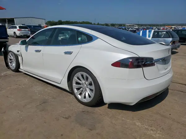 5YJSA1E24LF360674 2020 TESLA MODEL S - Image 2