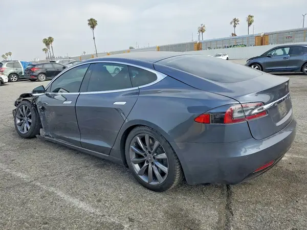 5YJSA1E24LF361632 2020 TESLA MODEL S - Image 2