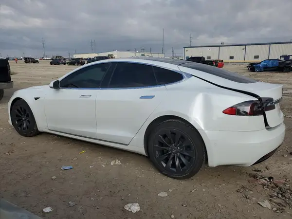 5YJSA1E24LF370430 2020 TESLA MODEL S - Image 2