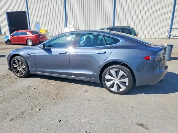 5YJSA1E24LF379029 2020 TESLA MODEL S - Image 2