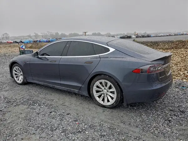 5YJSA1E25HF170423 2017 TESLA MODEL S - Image 2
