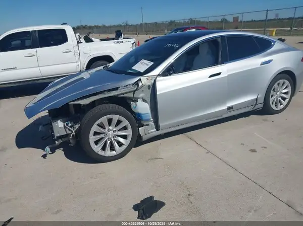 5YJSA1E25HF212217 2017 TESLA MODEL S - Image 2