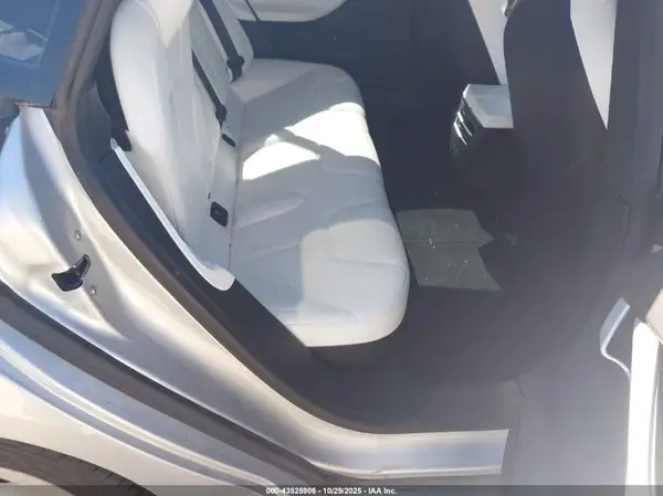 5YJSA1E25HF212217 2017 TESLA MODEL S - Image 8