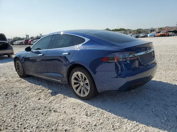5YJSA1E25HF215893 2017 TESLA MODEL S - Image 2