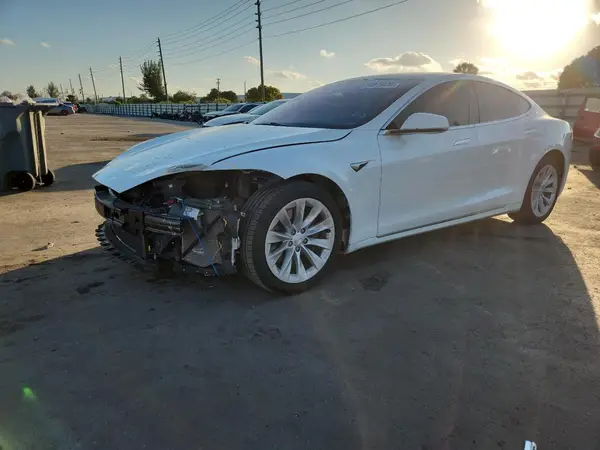 5YJSA1E25JF245160 2018 TESLA MODEL S - Image 1