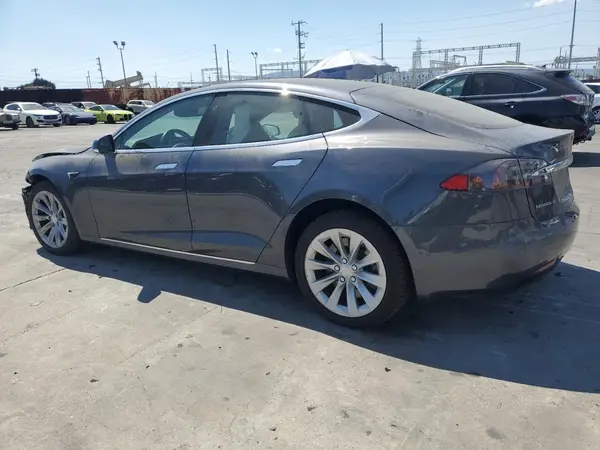5YJSA1E25JF247877 2018 TESLA MODEL S - Image 2