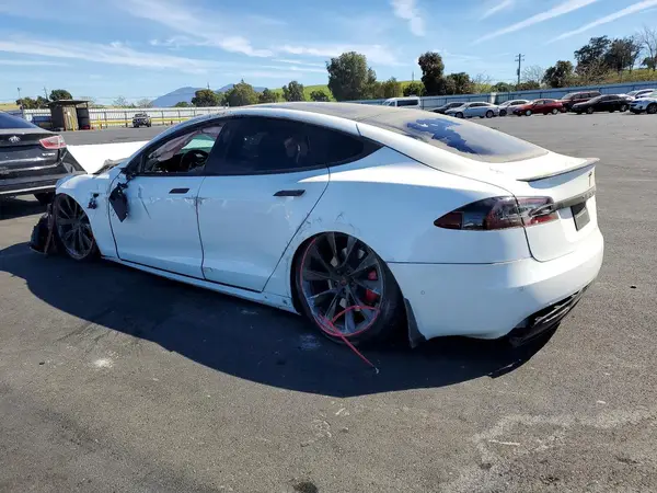 5YJSA1E25JF247913 2018 TESLA MODEL S - Image 2