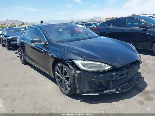 5YJSA1E25JF248382 2018 TESLA MODEL S - Image 1