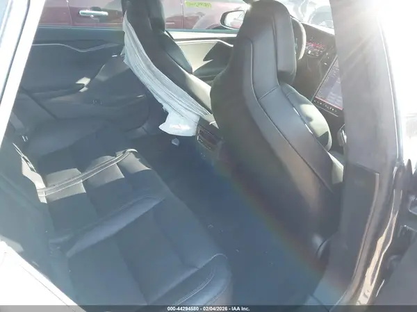 5YJSA1E25JF258717 2018 TESLA MODEL S - Image 8