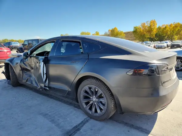 5YJSA1E25JF259107 2018 TESLA MODEL S - Image 2