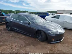 5YJSA1E25JF265344 2018 TESLA MODEL S