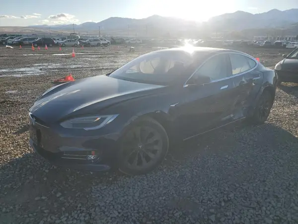 5YJSA1E25JF265425 2018 TESLA MODEL S - Image 1