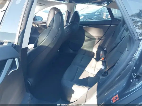 5YJSA1E25JF274867 2018 TESLA MODEL S - Image 8