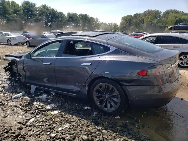 5YJSA1E25JF275176 2018 TESLA MODEL S - Image 2