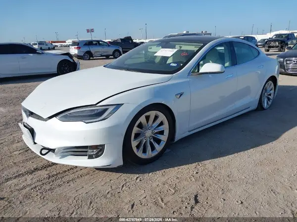 5YJSA1E25JF276067 2018 TESLA MODEL S - Image 2