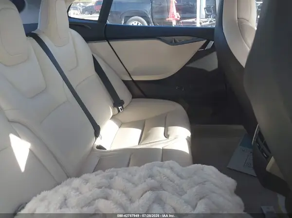 5YJSA1E25JF276067 2018 TESLA MODEL S - Image 8