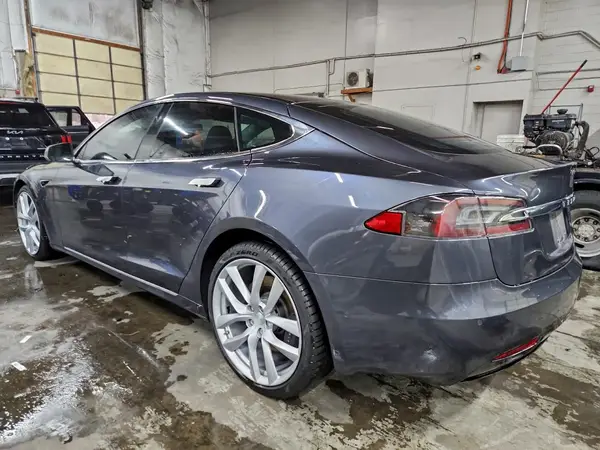 5YJSA1E25JF277073 2018 TESLA MODEL S - Image 2
