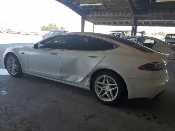 5YJSA1E25JF281267 2018 TESLA MODEL S - Image 2