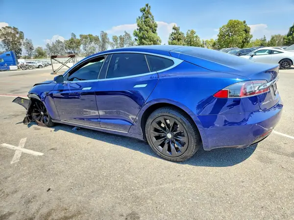 5YJSA1E25JF282970 2018 TESLA MODEL S - Image 2