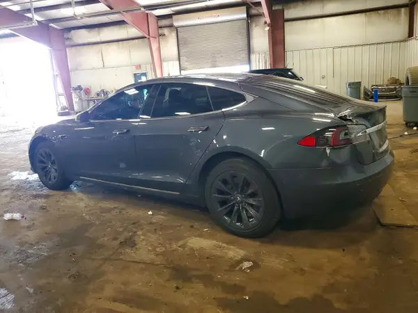5YJSA1E25JF285593 2018 TESLA MODEL S - Image 2