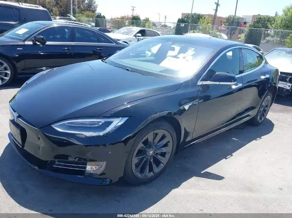 5YJSA1E25JF292480 2018 TESLA MODEL S - Image 2