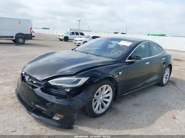5YJSA1E25JF294004 2018 TESLA MODEL S - Image 2