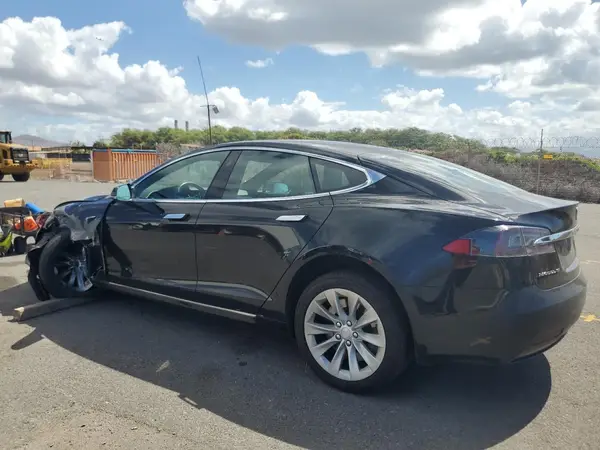 5YJSA1E25JF294035 2018 TESLA MODEL S - Image 2
