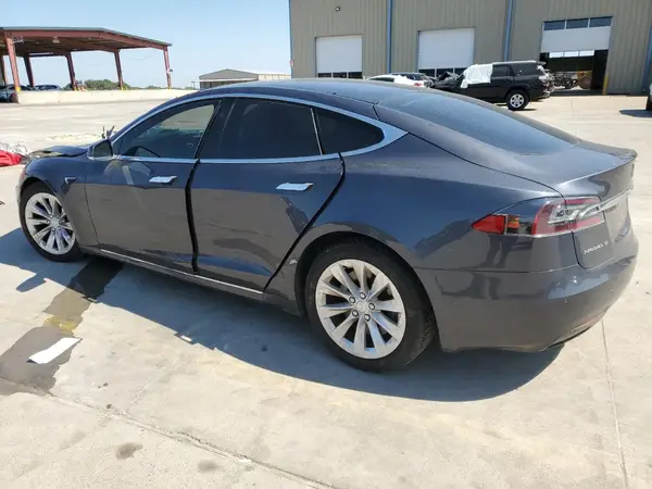 5YJSA1E25JF294942 2018 TESLA MODEL S - Image 2