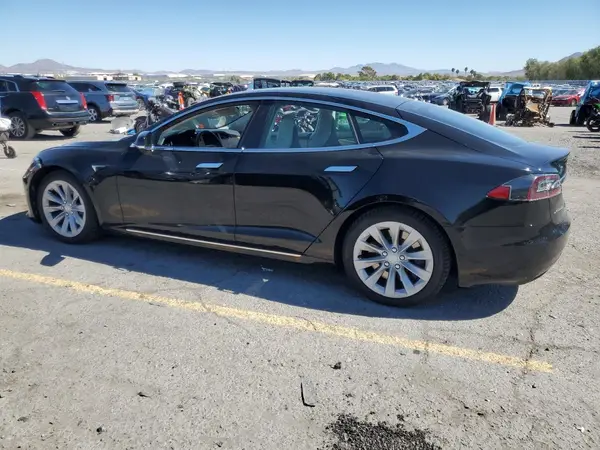 5YJSA1E25JF296996 2018 TESLA MODEL S - Image 2