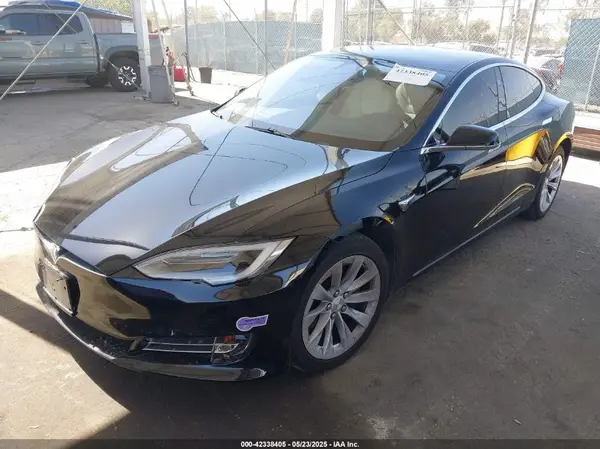 5YJSA1E25JF298019 2018 TESLA MODEL S - Image 2