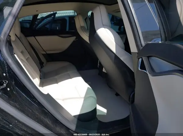 5YJSA1E25JF298019 2018 TESLA MODEL S - Image 8