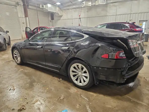 5YJSA1E25KF299866 2019 TESLA MODEL S - Image 2