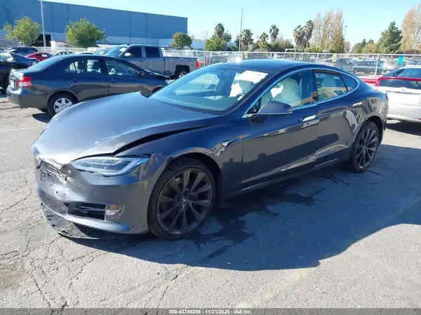 5YJSA1E25KF306895 2019 TESLA MODEL S - Image 2
