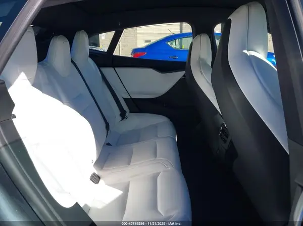 5YJSA1E25KF306895 2019 TESLA MODEL S - Image 8