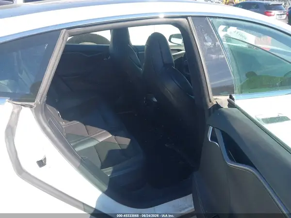 5YJSA1E25KF330565 2019 TESLA MODEL S - Image 8