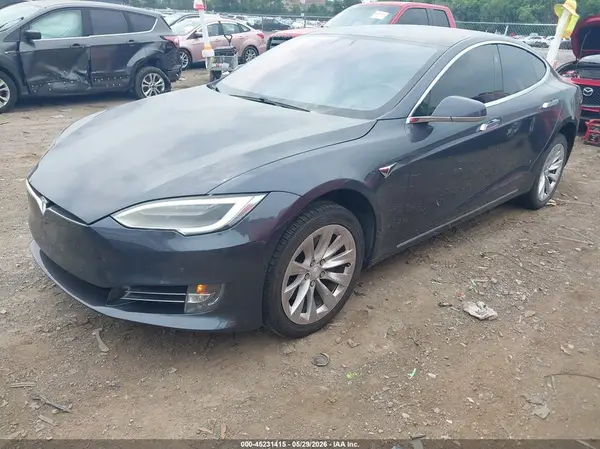 5YJSA1E25KF335037 2019 TESLA MODEL S - Image 2