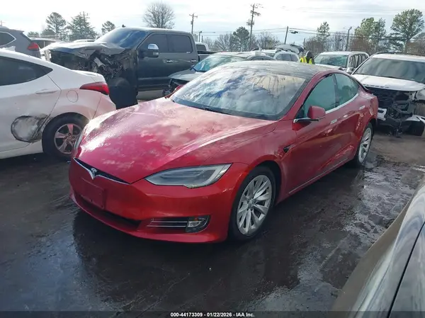 5YJSA1E25KF335104 2019 TESLA MODEL S - Image 2