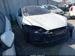 5YJSA1E25KF347933 2019 TESLA MODEL S