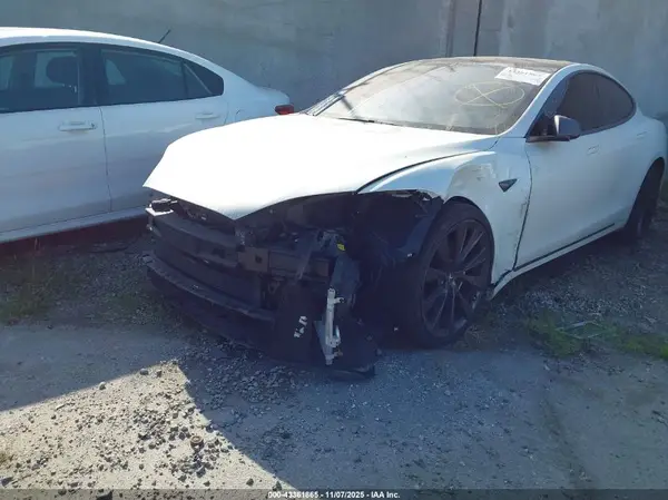 5YJSA1E25KF347933 2019 TESLA MODEL S - Image 2