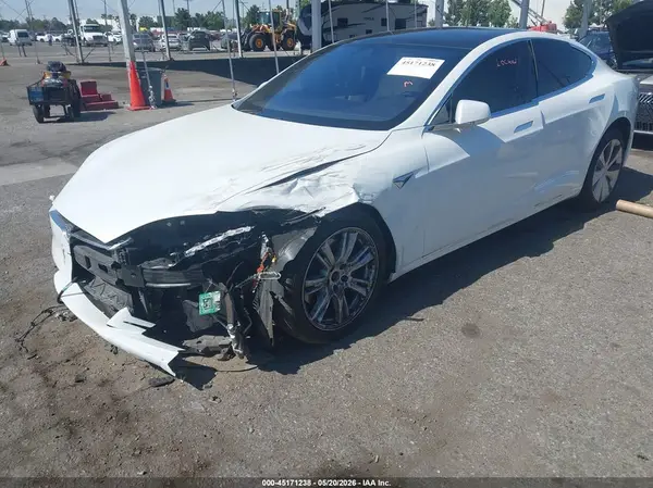 5YJSA1E25LF390461 2020 TESLA MODEL S - Image 2