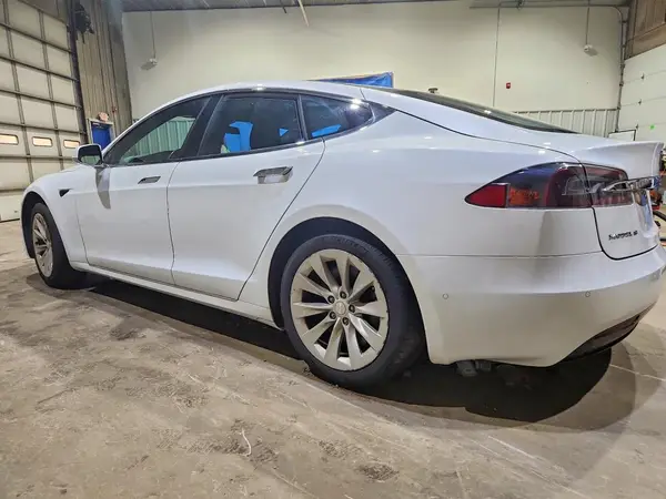 5YJSA1E26HF217023 2017 TESLA MODEL S - Image 2