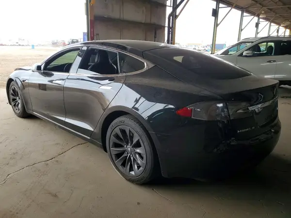 5YJSA1E26HF228684 2017 TESLA MODEL S - Image 2
