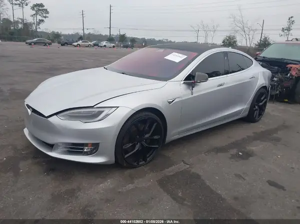 5YJSA1E26JF244342 2018 TESLA MODEL S - Image 2