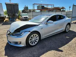 5YJSA1E26JF245216 2018 TESLA MODEL S
