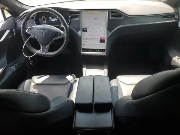 5YJSA1E26JF246253 2018 TESLA MODEL S - Image 8