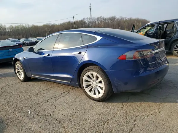 5YJSA1E26JF247368 2018 TESLA MODEL S - Image 2