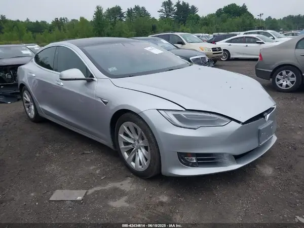 5YJSA1E26JF264767 2018 TESLA MODEL S - Image 1